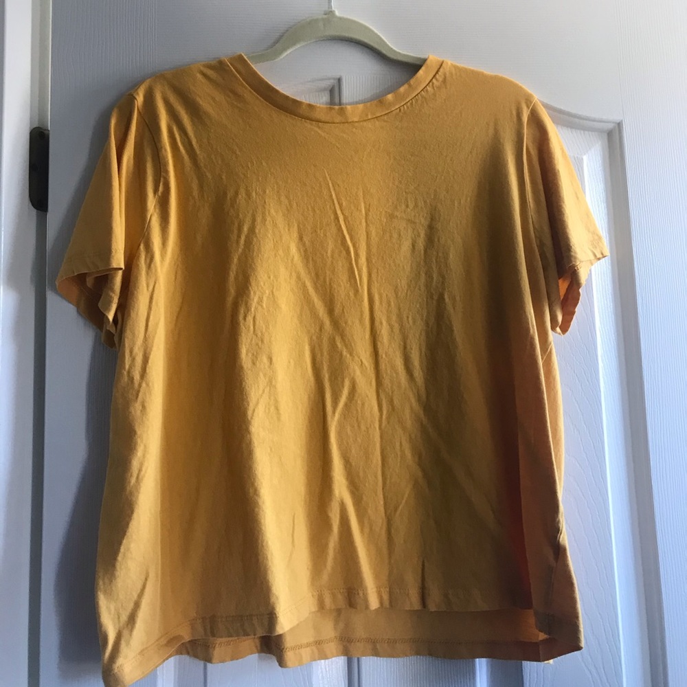 Yellow t shirt